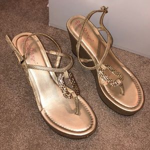 Lilly Pulitzers Gold Heels